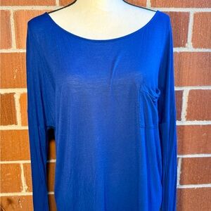 14th & Union Navy Blue Top Size Medium